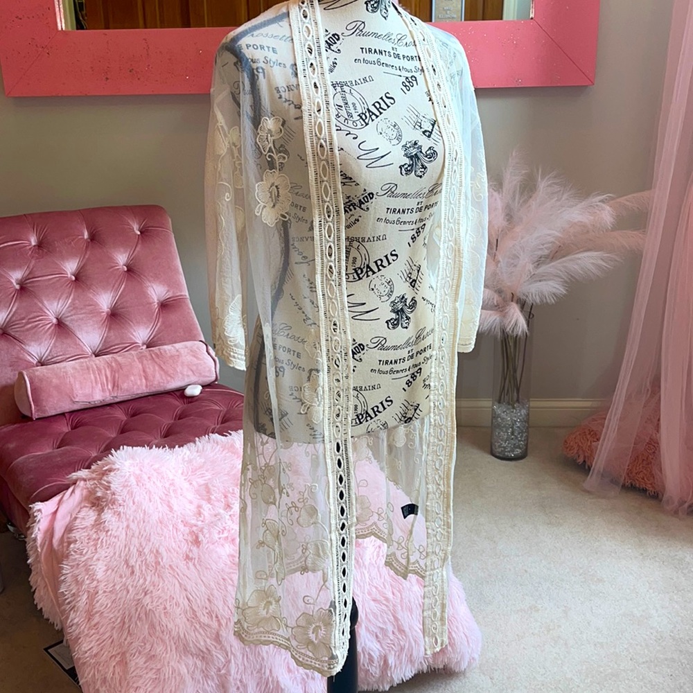 Chiffonish Creme’ Colored Lacy Cover Up